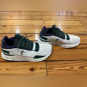 ON Cloudnova Women’s size 10